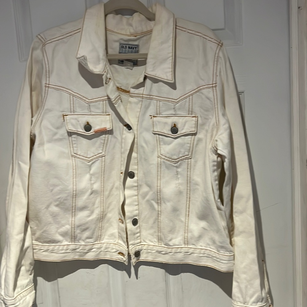 Off white jean jacket, good condition, no rips, no stains - Picture 1 of 5
